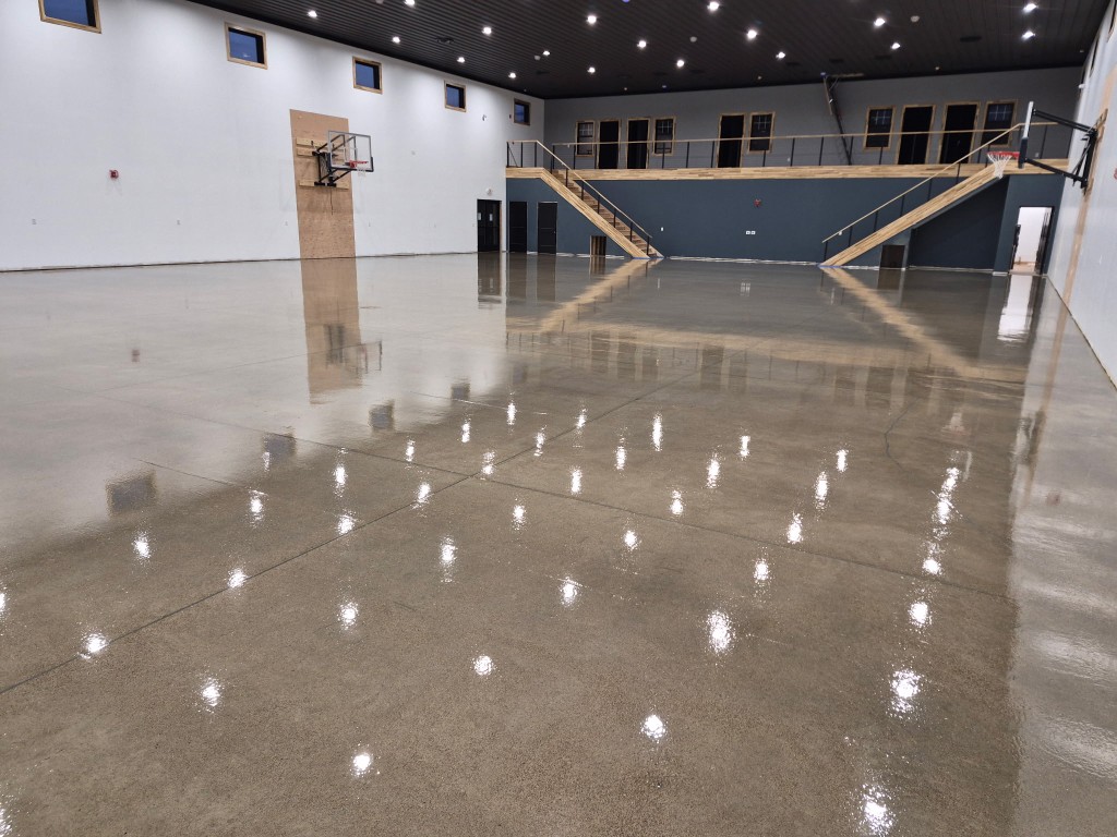 Polished commercial epoxy floor in a Fort Wayne facility